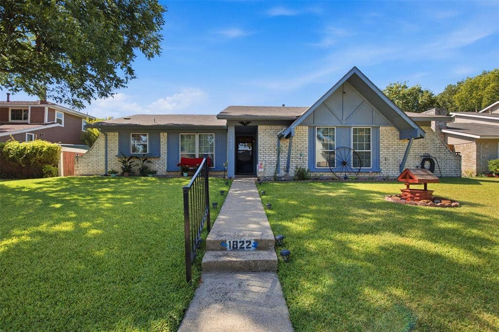 1822 Caldwell Drive, Garland, TX 75041 Welcome