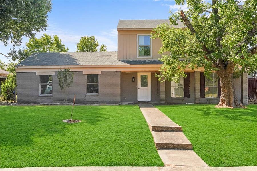 Property photo for 7326 Boisenberry Lane, Dallas, TX
