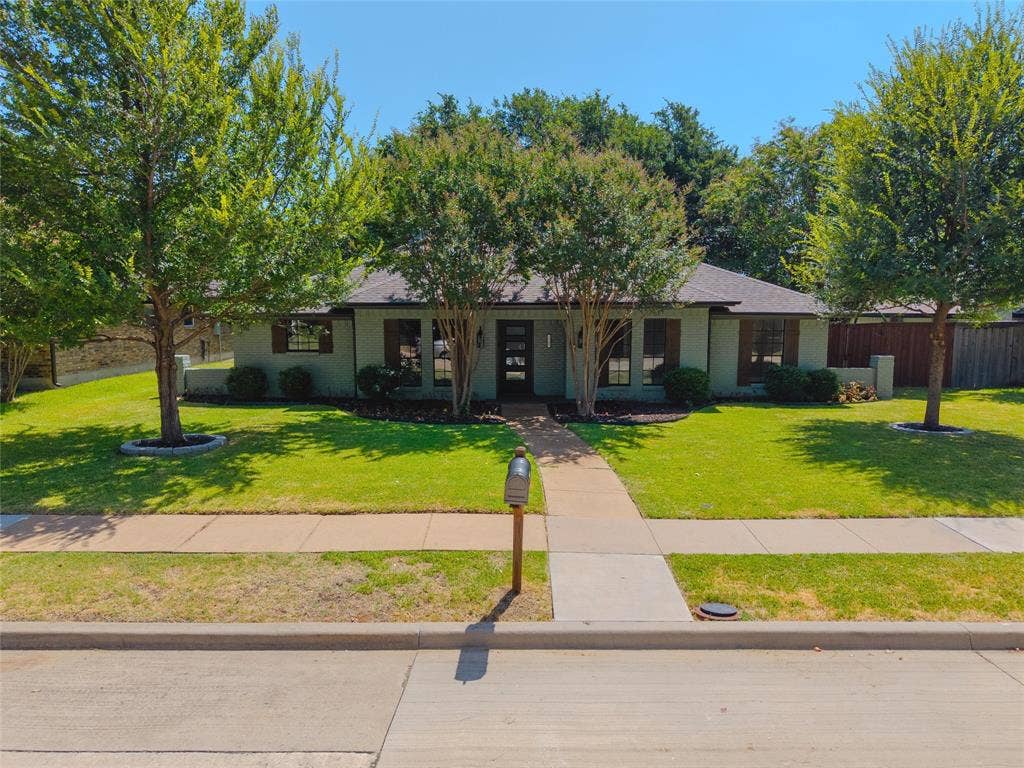 2208 Newcastle Circle, Plano, TX 75075 2208 Newcastle Circle, Plano, TX 75075