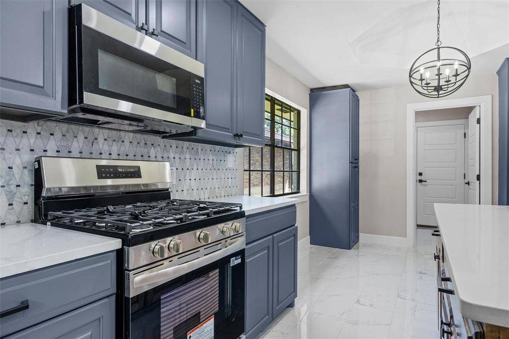 2208 Newcastle Circle, Plano, TX 75075 2208 Newcastle Circle, Plano, TX 75075