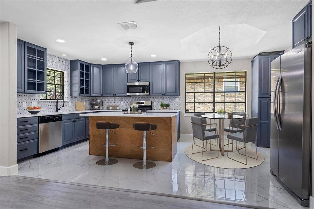 2208 Newcastle Circle, Plano, TX 75075 2208 Newcastle Circle, Plano, TX 75075
