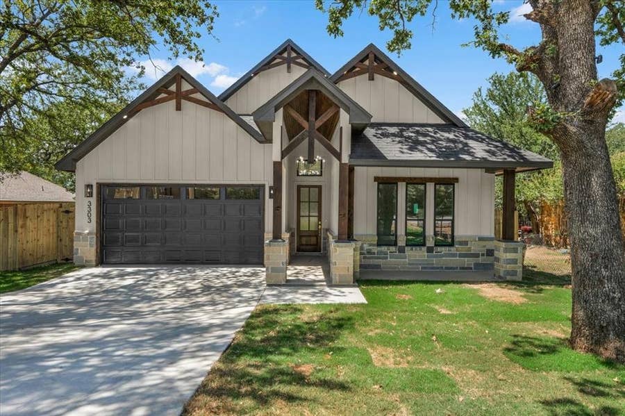 Property photo for 3303 Hiawatha Trail, Fort Worth, TX
