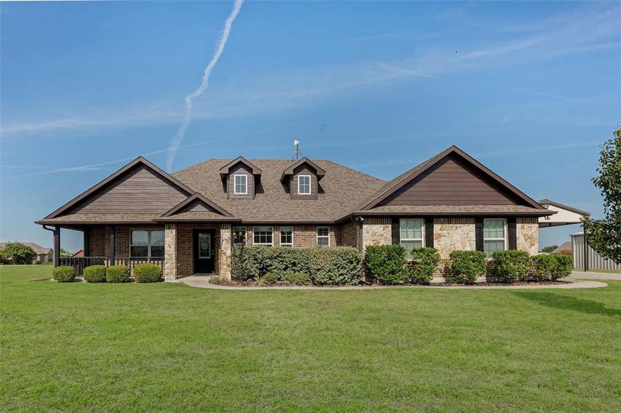 Property photo for 501 Hubbard Circle, Nevada, TX
