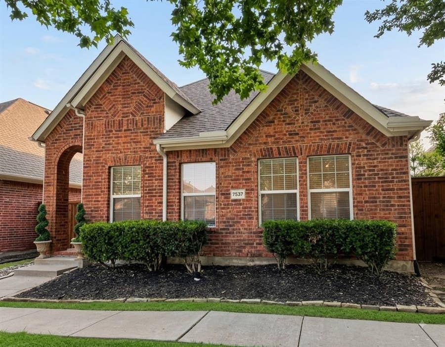 Property photo for 7537 Glasshouse Walk, Frisco, TX