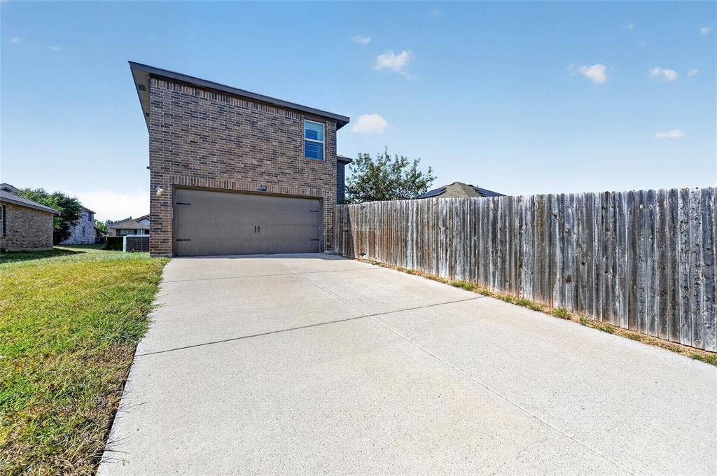 1518 Illinois Avenue, Lancaster, TX 75134 1518 Illinois Avenue, Lancaster, TX 75134