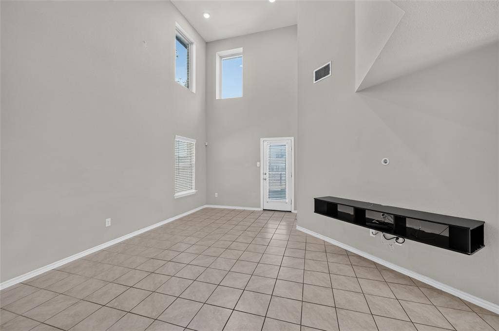 1518 Illinois Avenue, Lancaster, TX 75134 1518 Illinois Avenue, Lancaster, TX 75134
