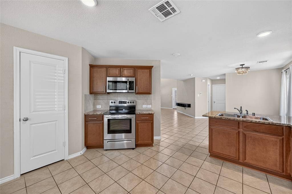 1518 Illinois Avenue, Lancaster, TX 75134 1518 Illinois Avenue, Lancaster, TX 75134