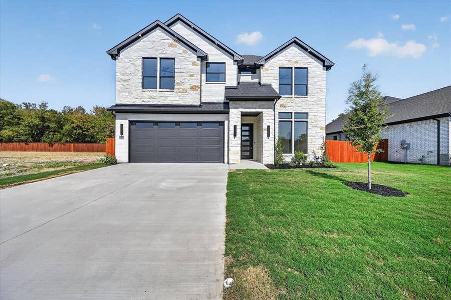 Property photo for 114 Emma Street, Red Oak, TX
