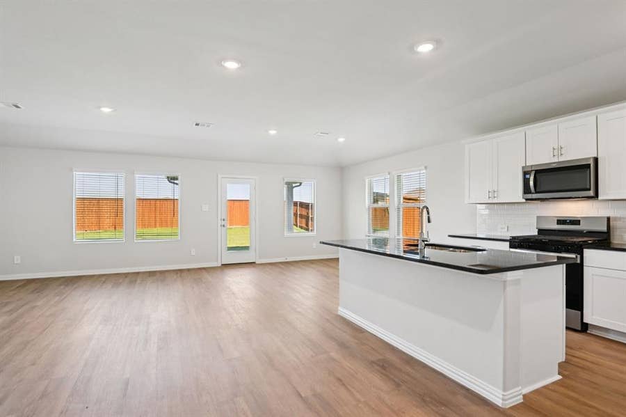 Property photo for 2115 Longchamp Lane, Seagoville, TX
