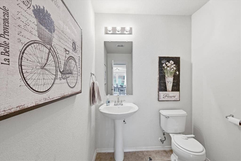 300 Highland Ridge Drive, Wylie, TX 75098 Main floor powder room