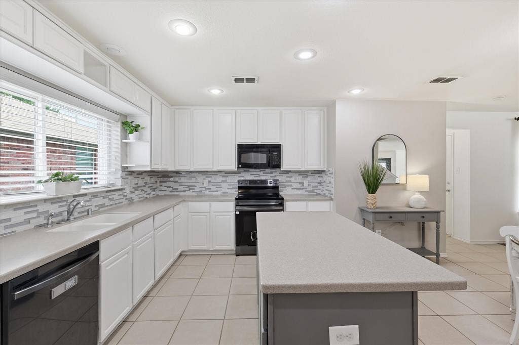 300 Highland Ridge Drive, Wylie, TX 75098 300 Highland Ridge Drive, Wylie, TX 75098