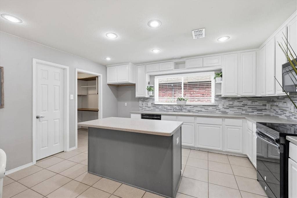 300 Highland Ridge Drive, Wylie, TX 75098 300 Highland Ridge Drive, Wylie, TX 75098