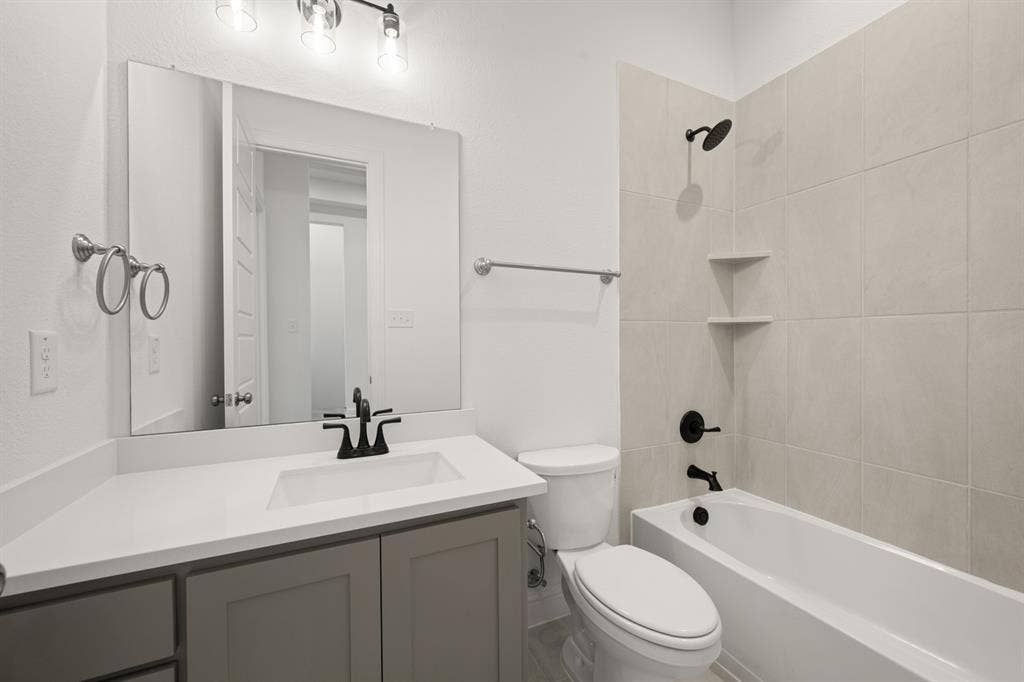 3254 Jersey- Bathroom