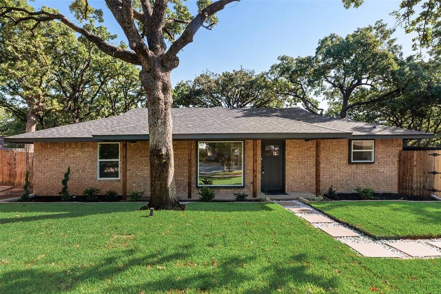 Property photo for 3500 Raynorwood Court, Arlington, TX