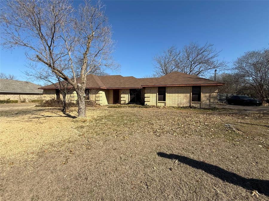 Property photo for 116 Crest Brook Drive, Red Oak, TX