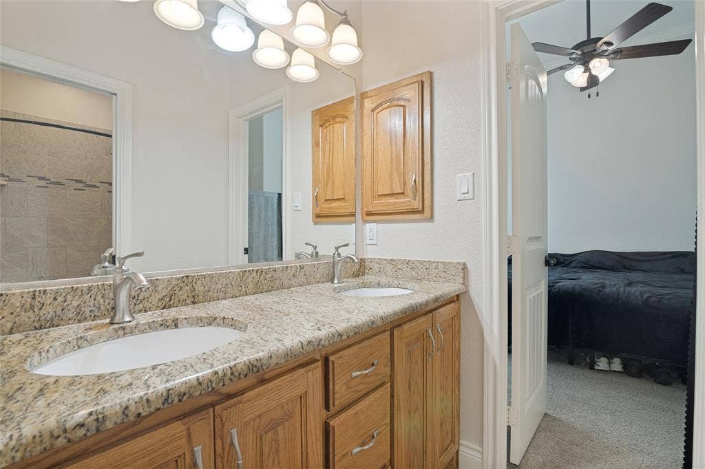12830 Fm 2932, Forney, TX 75126 Jack n Jill bathroom