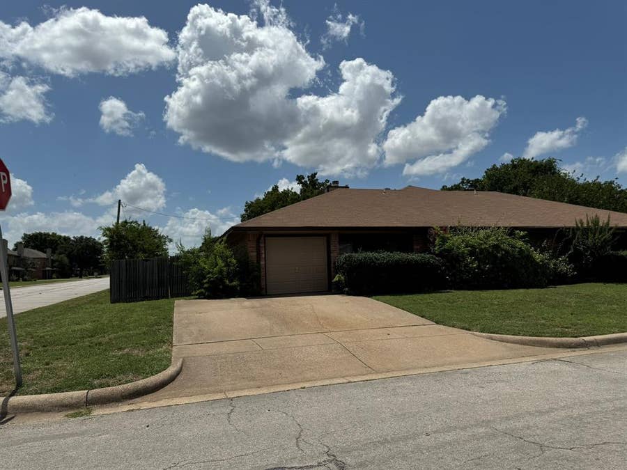Property photo for 4501 Mizzenmast Court, Fort Worth, TX