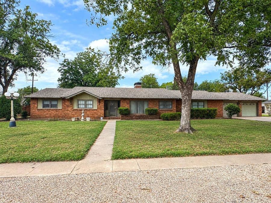 Property photo for 1601 N Avenue F, Haskell, TX