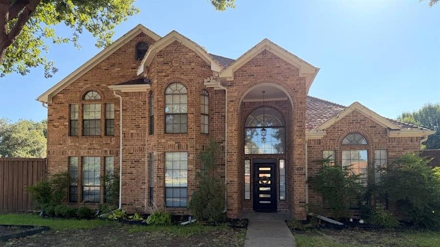 Property photo for 901 Ridgemont Drive, Allen, TX