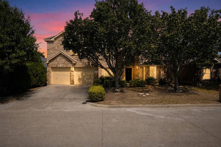 Property photo for 7405 Sweet Meadows Drive, Fort Worth, TX