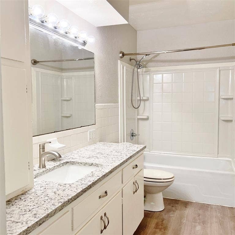 1420 Hillside Drive, Midlothian, TX 76065 1420 Hillside Drive, Midlothian, TX 76065