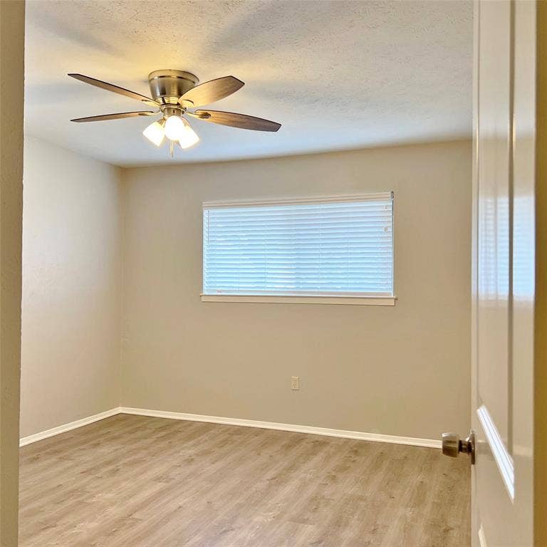 1420 Hillside Drive, Midlothian, TX 76065 1420 Hillside Drive, Midlothian, TX 76065