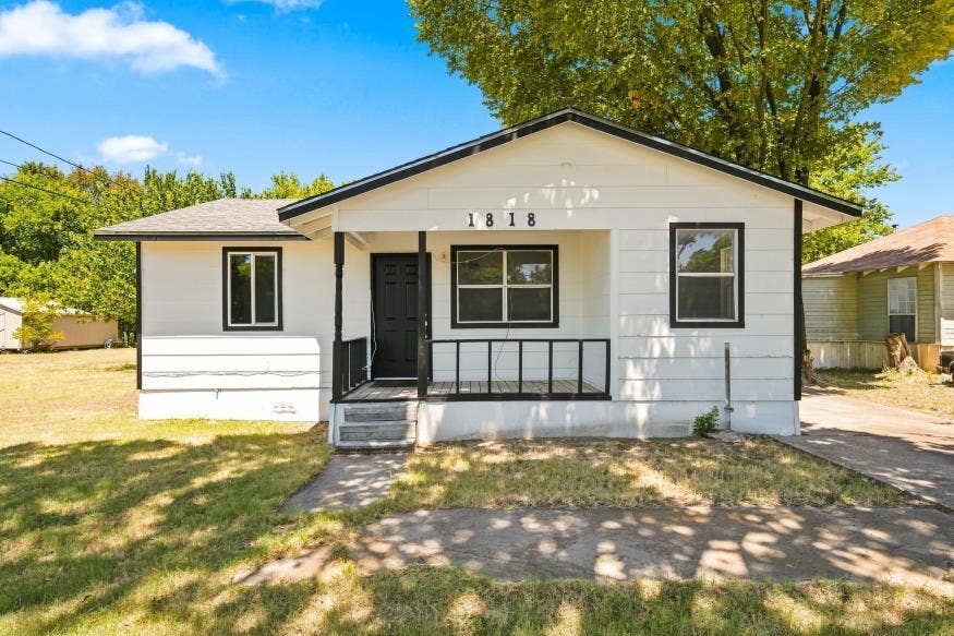 Property photo for 1818 WILLIS Lane, Bellmead, TX