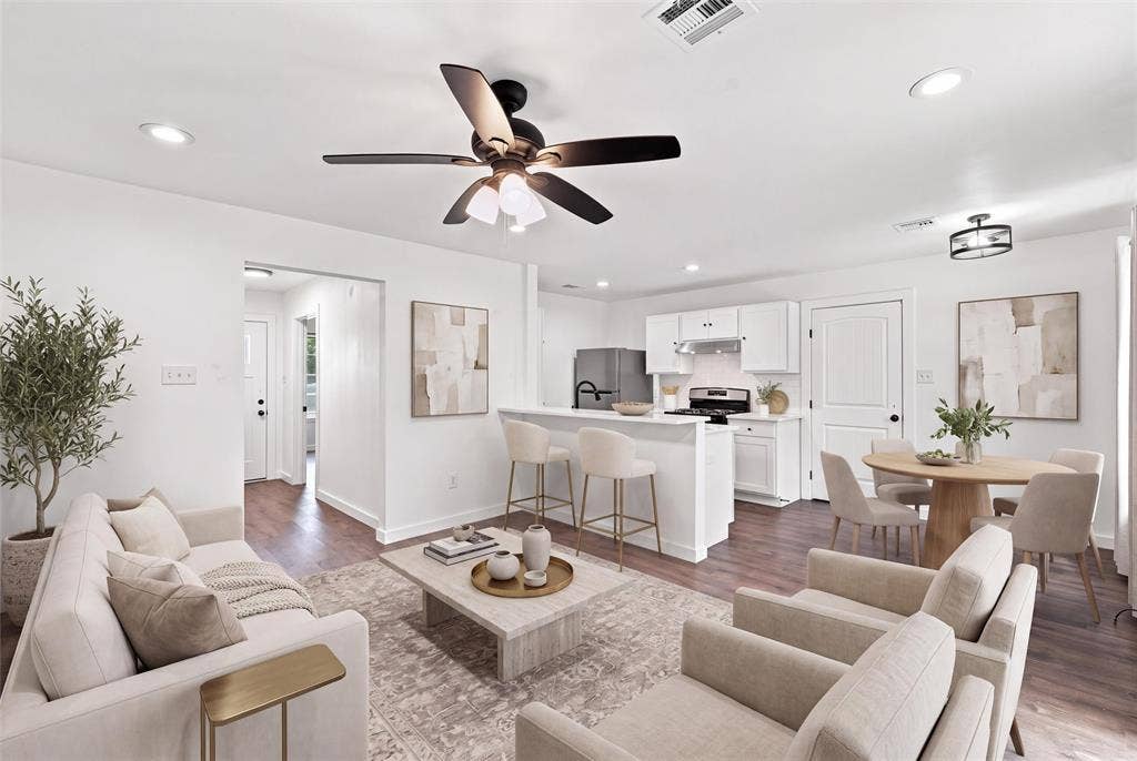 1113 Victoria Street, Bellmead, TX 76705 1113 Victoria Street, Bellmead, TX 76705