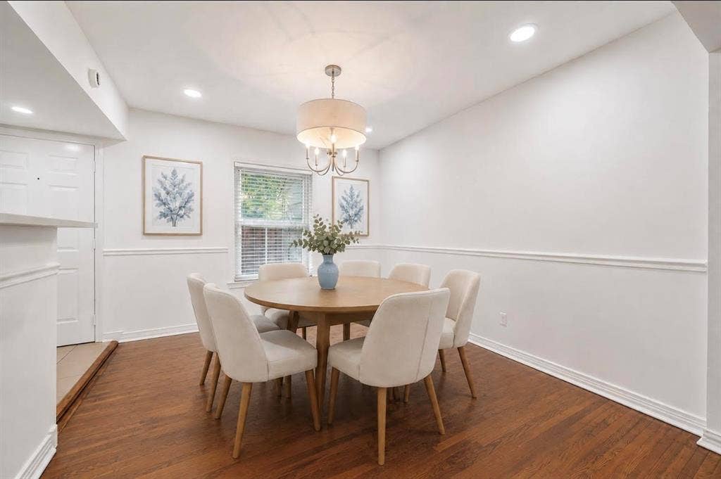 6435 Oriole Drive, #6435, Dallas, TX 75209 Virtually staged Dining Room