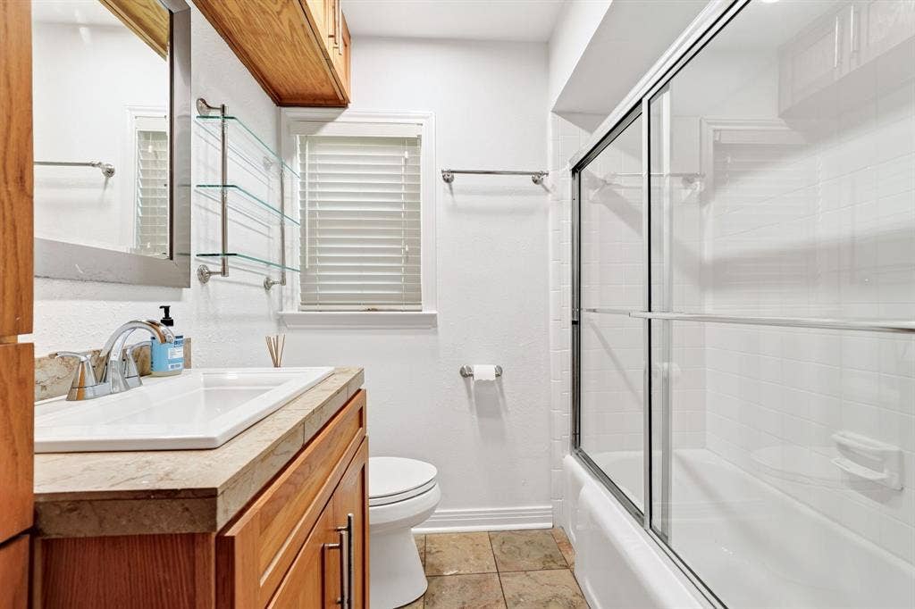 6435 Oriole Drive, #6435, Dallas, TX 75209 Updated primary bathroom.