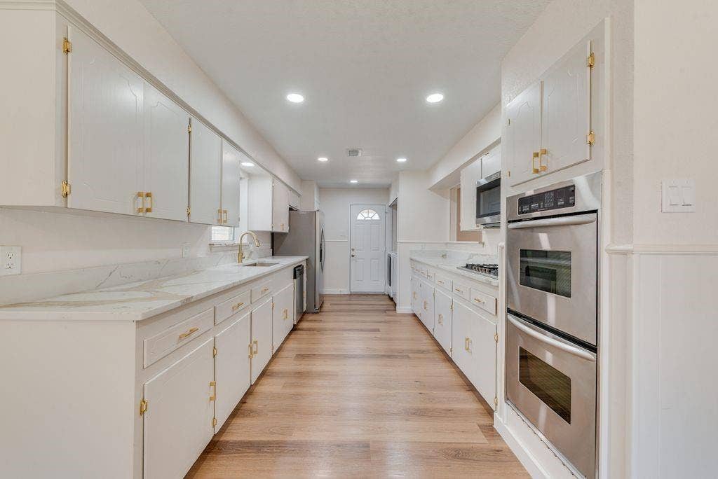 2833 Linden Lea, Irving, TX 75061