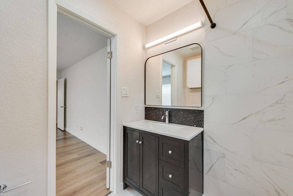 2833 Linden Lea, Irving, TX 75061