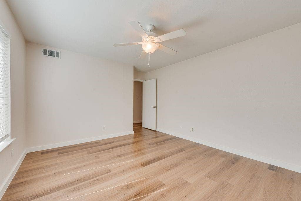 2833 Linden Lea, Irving, TX 75061