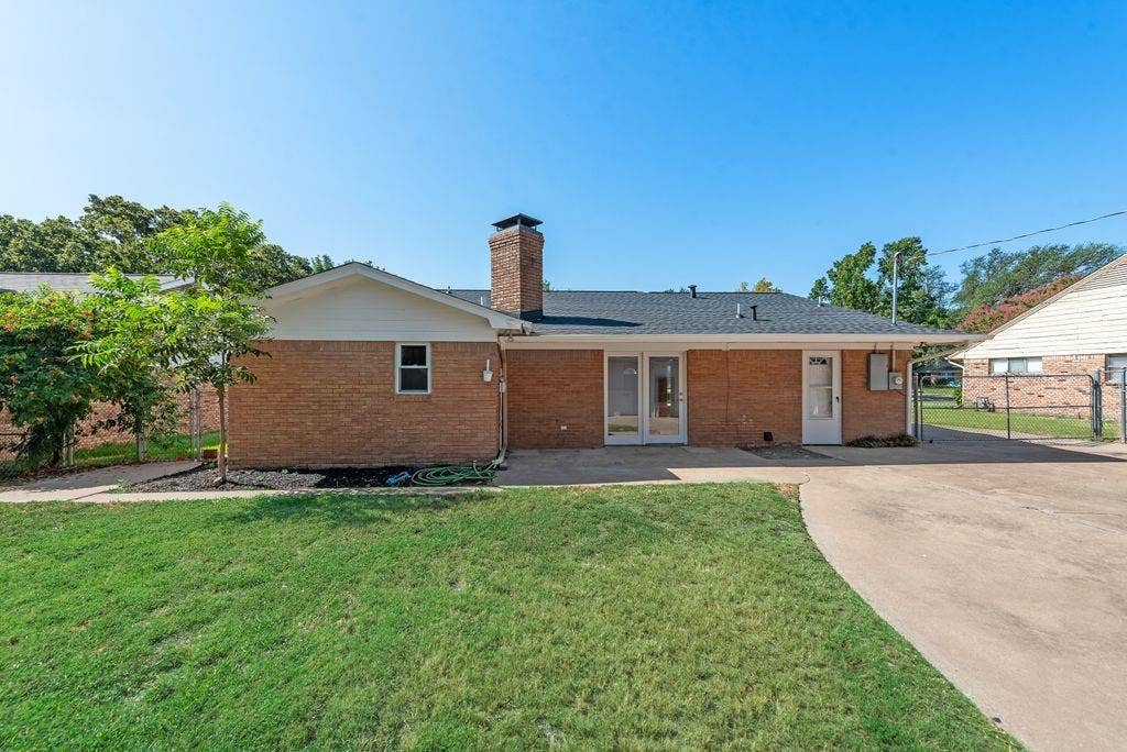 2833 Linden Lea, Irving, TX 75061