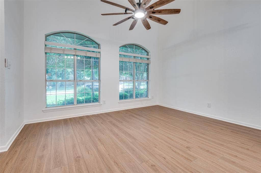 562 Mercer Street, Grand Prairie, TX 75052 562 Mercer Street, Grand Prairie, TX 75052