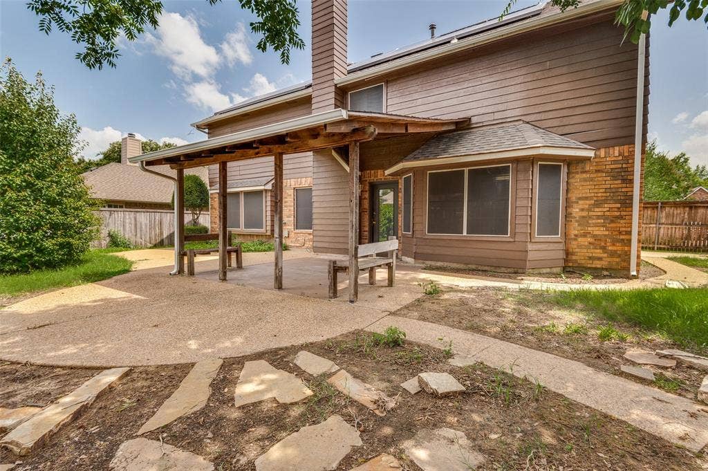 562 Mercer Street, Grand Prairie, TX 75052 562 Mercer Street, Grand Prairie, TX 75052