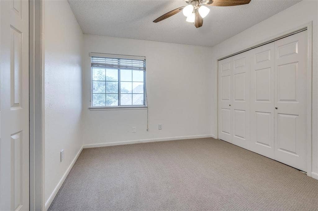 562 Mercer Street, Grand Prairie, TX 75052 562 Mercer Street, Grand Prairie, TX 75052
