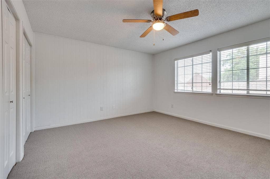 562 Mercer Street, Grand Prairie, TX 75052 562 Mercer Street, Grand Prairie, TX 75052