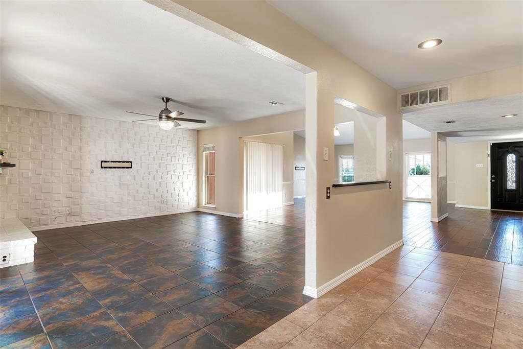 925 Lombardy Drive, Plano, TX 75023 925 Lombardy Drive, Plano, TX 75023