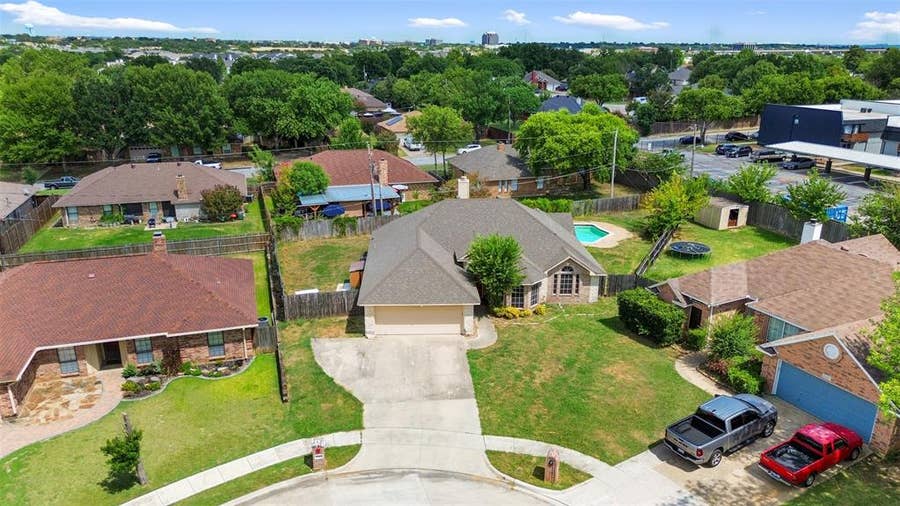 Property photo for 5344 Lynda Court, North Richland Hills, TX