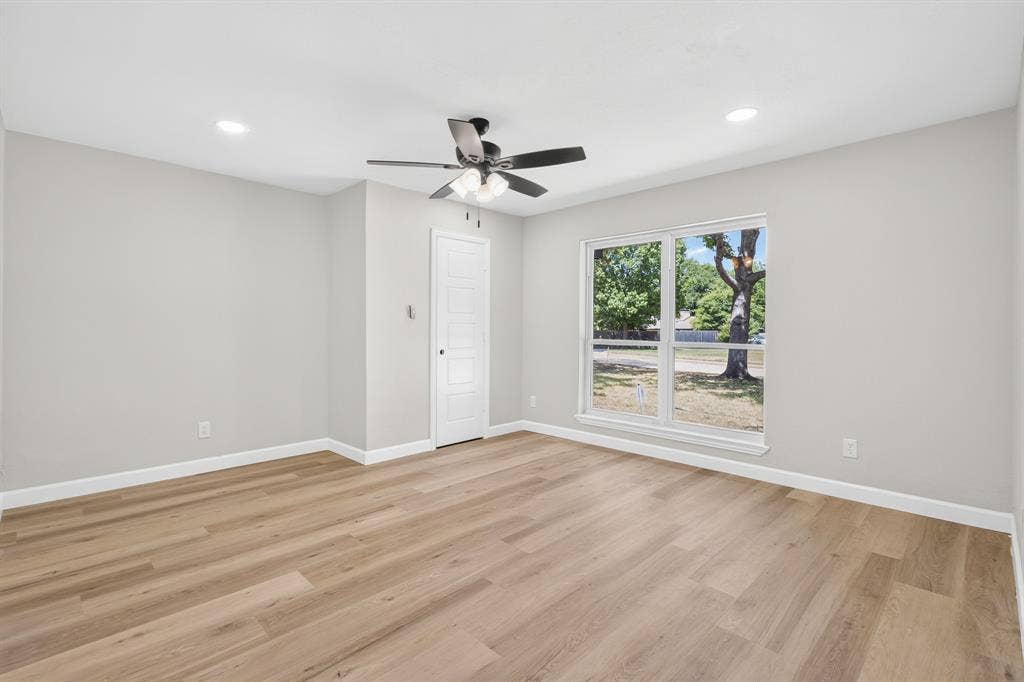 729 Surrey Circle, Grand Prairie, TX 75050 729 Surrey Circle, Grand Prairie, TX 75050