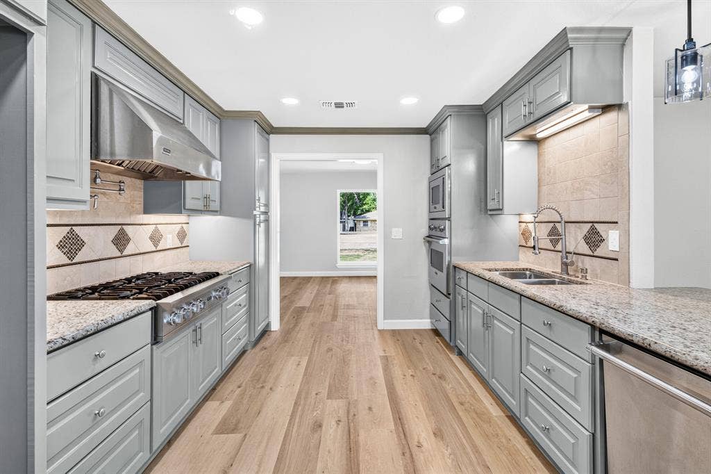 729 Surrey Circle, Grand Prairie, TX 75050 729 Surrey Circle, Grand Prairie, TX 75050