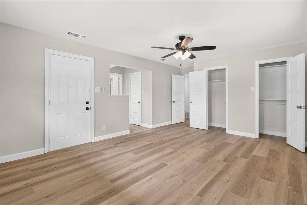 729 Surrey Circle, Grand Prairie, TX 75050 729 Surrey Circle, Grand Prairie, TX 75050