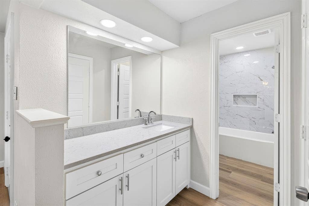 729 Surrey Circle, Grand Prairie, TX 75050 729 Surrey Circle, Grand Prairie, TX 75050