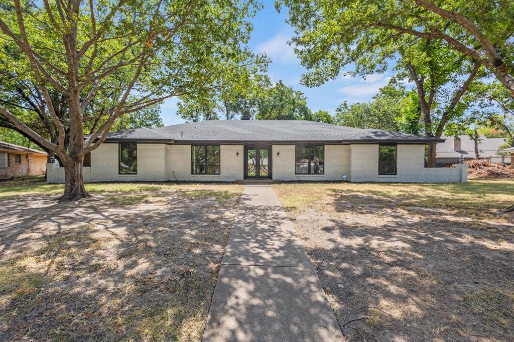 729 Surrey Circle, Grand Prairie, TX 75050 729 Surrey Circle, Grand Prairie, TX 75050