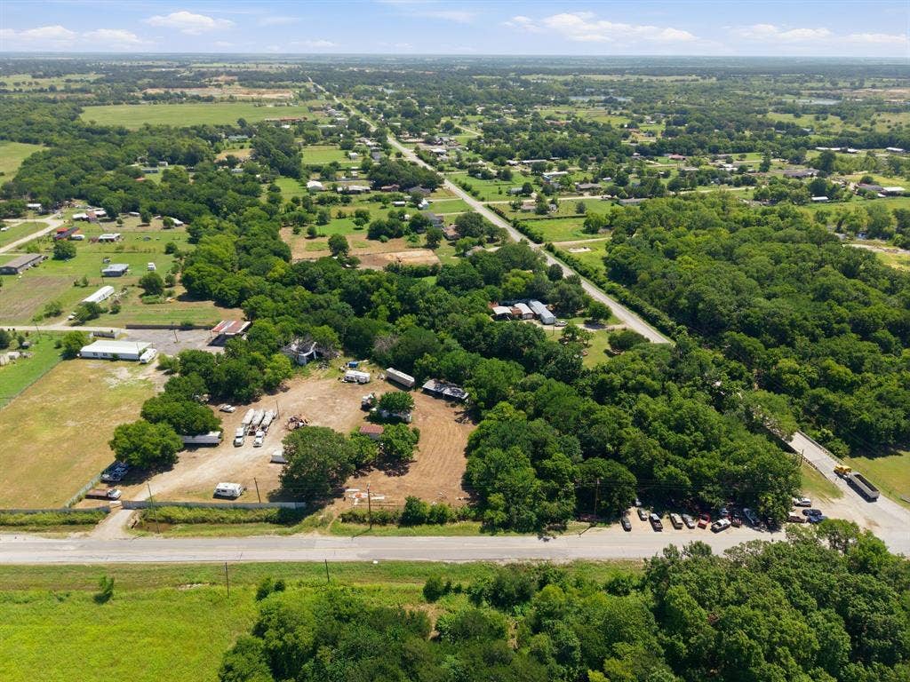 3212 Bilindsay Road, Combine, TX 75159 3212 Bilindsay Road, Combine, TX 75159