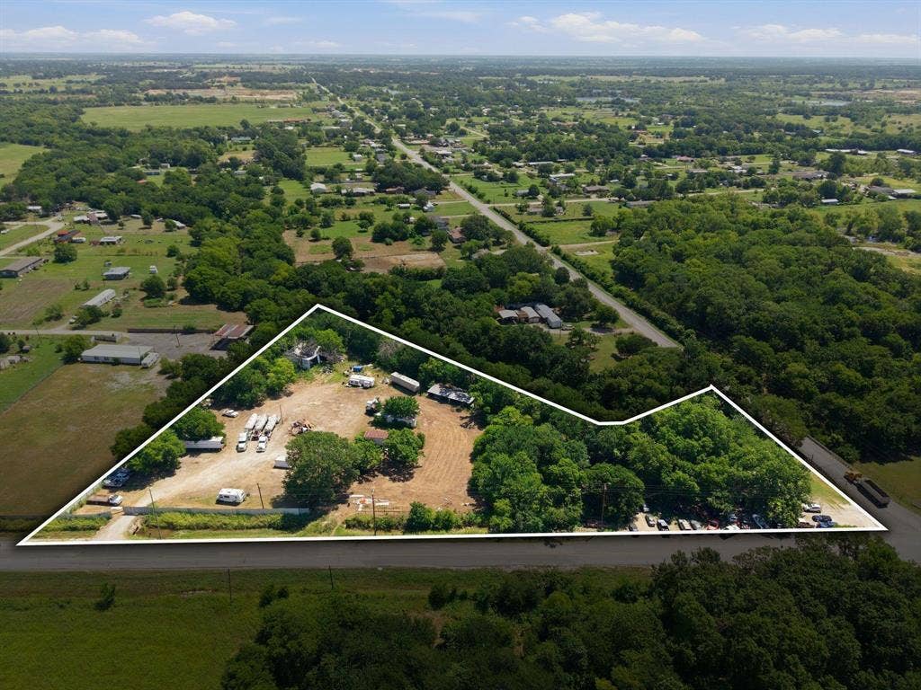 3212 Bilindsay Road, Combine, TX 75159 3212 Bilindsay Road, Combine, TX 75159
