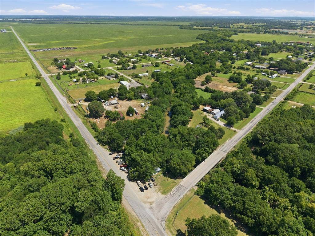 3212 Bilindsay Road, Combine, TX 75159 3212 Bilindsay Road, Combine, TX 75159