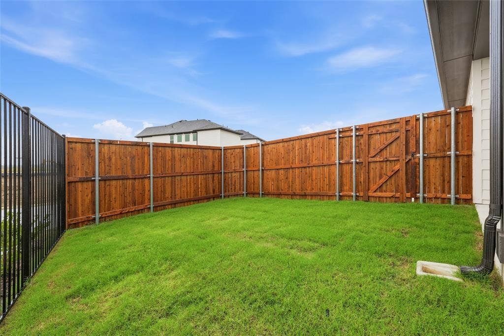 7281 Confetti Lane, Frisco, TX 75033 7281 Confetti Lane, Frisco, TX 75033