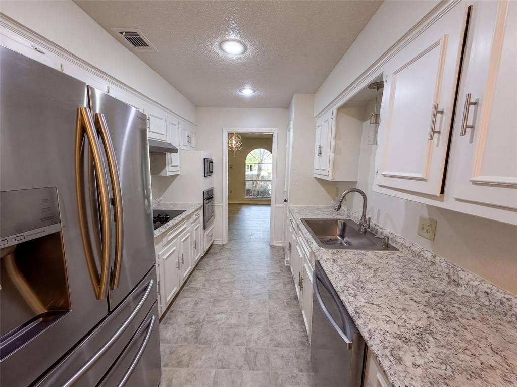 4824 Berridge Lane, Dallas, TX 75227 4824 Berridge Lane, Dallas, TX 75227